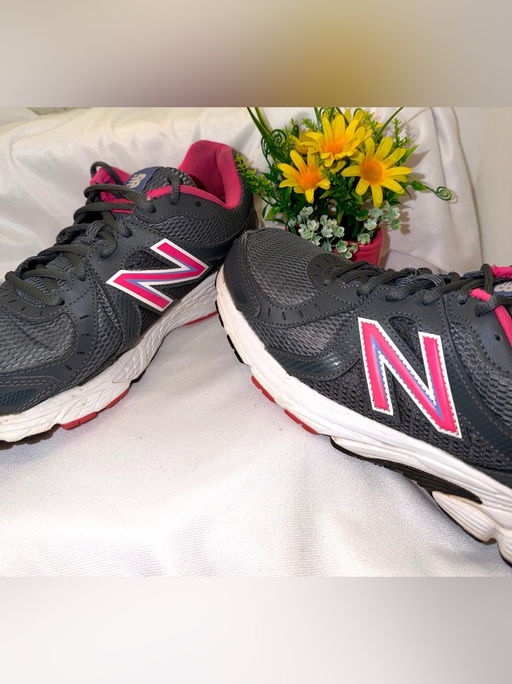 New Balance 450v3 Grey Pink Women's Running Shoes Size 11